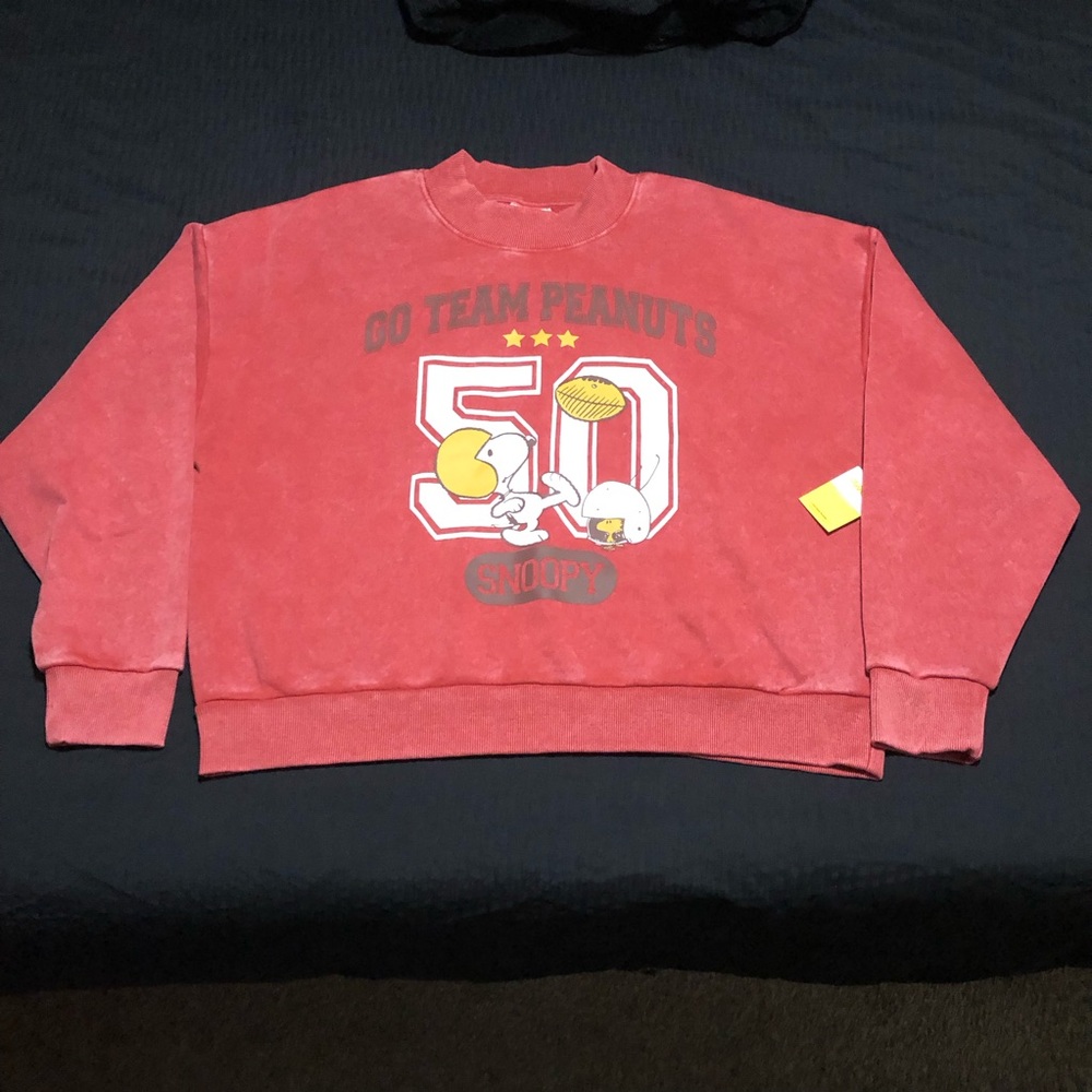 Peanuts Snoopy Women's Football Oversized Sweatshirt, Size Large, Relaxed Fit